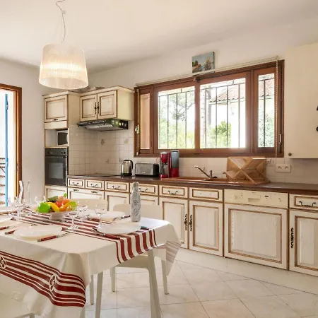 Holiday home Holiday Les Bouvreuils By Interhome *