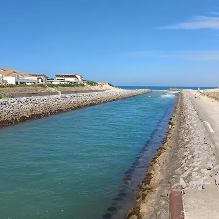 Holiday Les Bouvreuils By Interhome